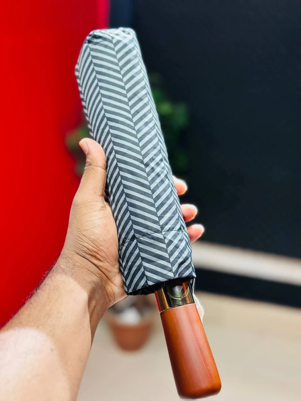 Premium 12-Ribs Automatic Open/Close Wooden colour Handle Umbrella