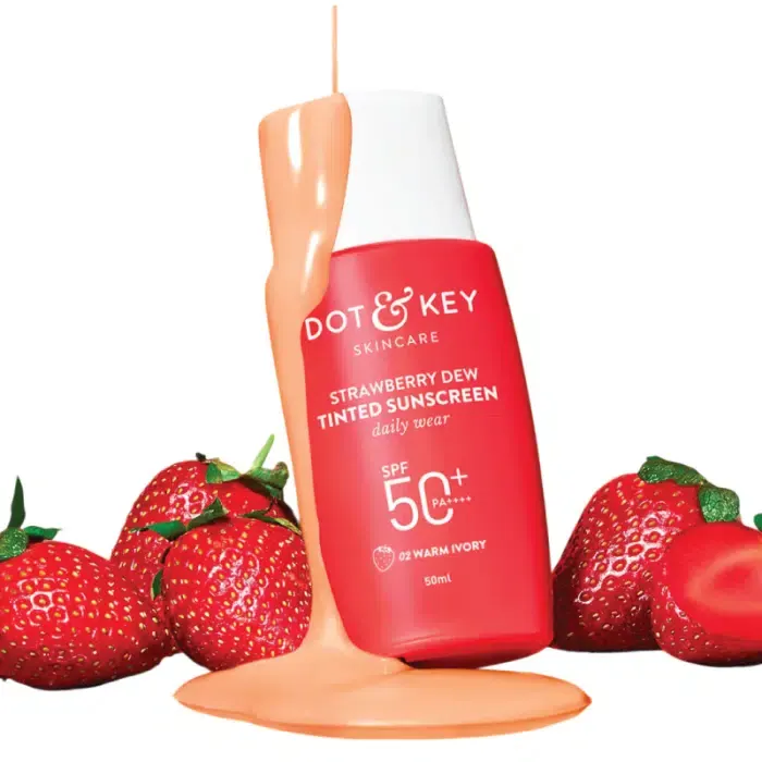 Dot & Key Strawberry Dew Tinted Sunscreen SPF50+ PA+++ (02 Warm Ivory)) 50ml
