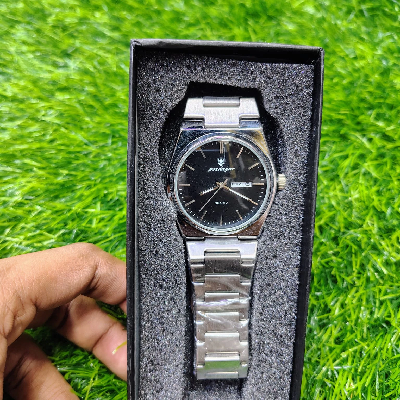 POEDAGAR 930 Men's New Luxury Luminous Date Week Stainless Steel Quartz Watch For Men (Butterfly Lock)