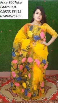 হাফসিল্ক শাড়ীতে হ্যান্ডপ্রিন্ট তুলির কাজ করা