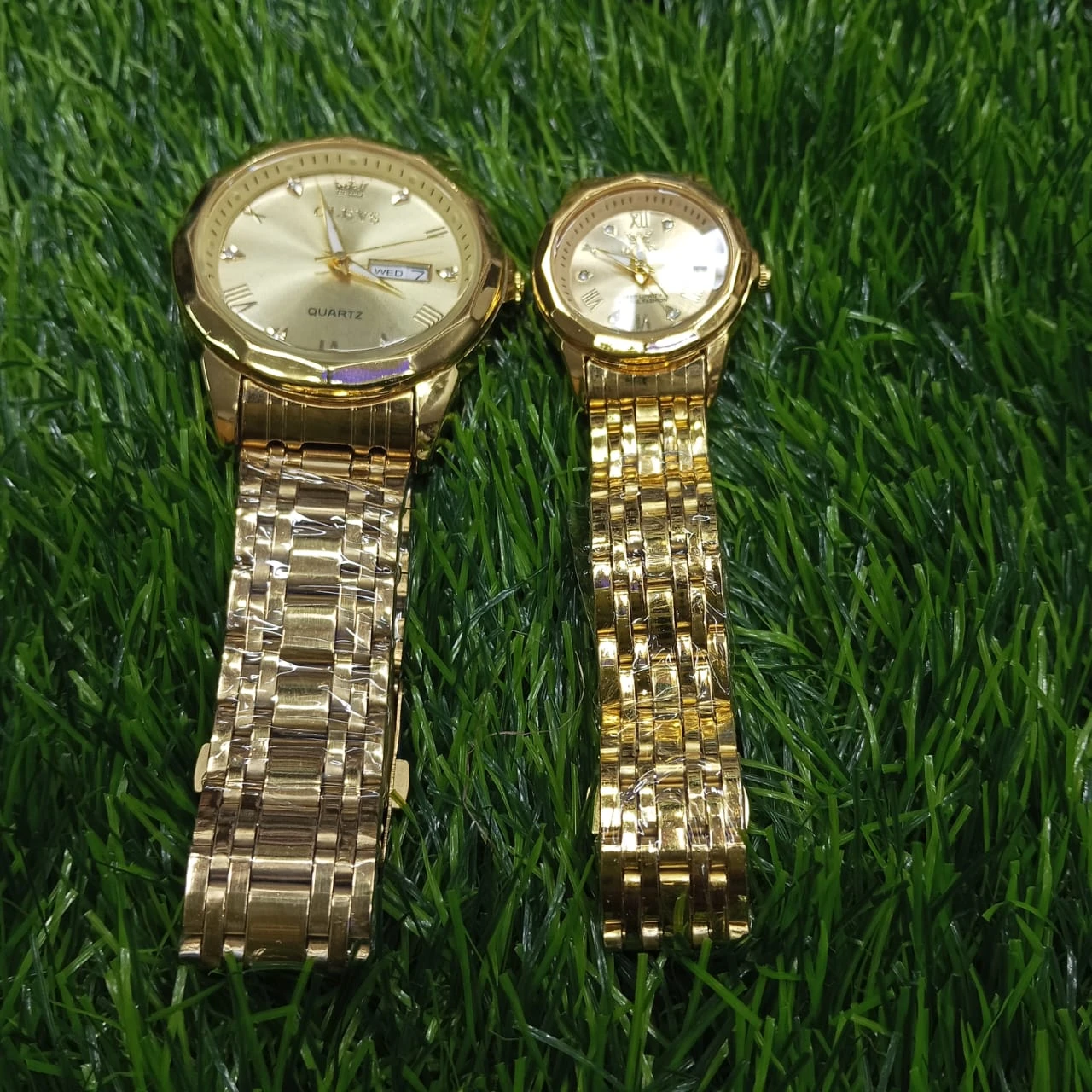 Olevs Stainless Steel fashionable Couple watches Full Golden