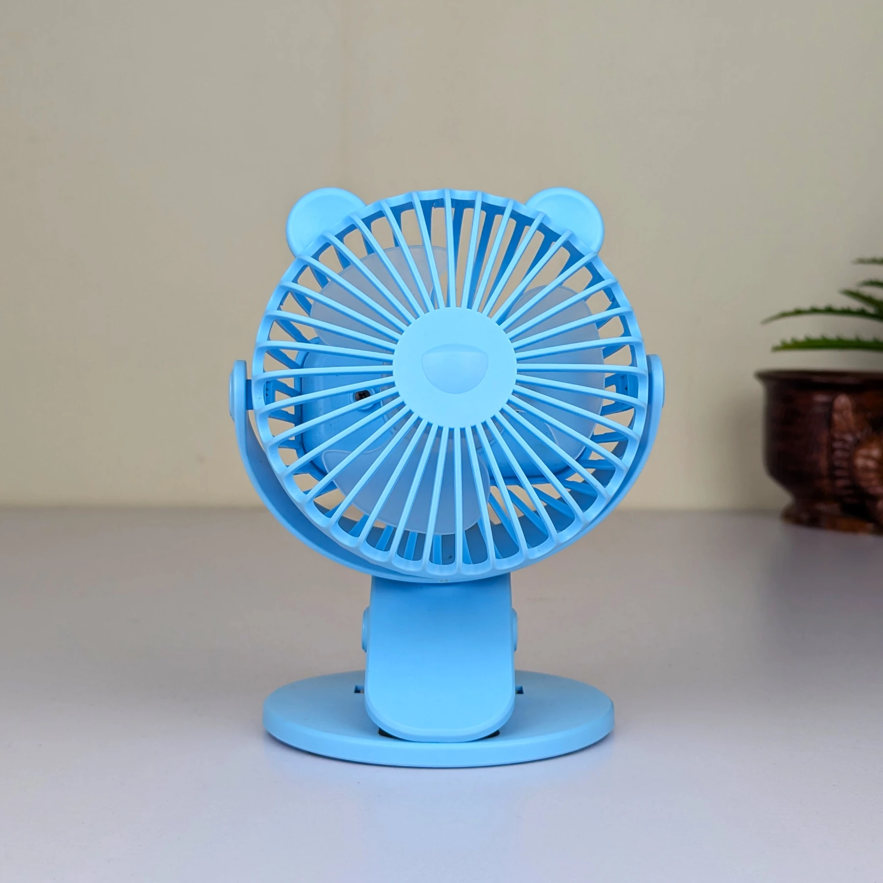 USB Table Fan Mini Wind Power Handheld Clip Fan Desktop Convenient Portable Student Cute Small Cooling Ventilador 360 Rotation