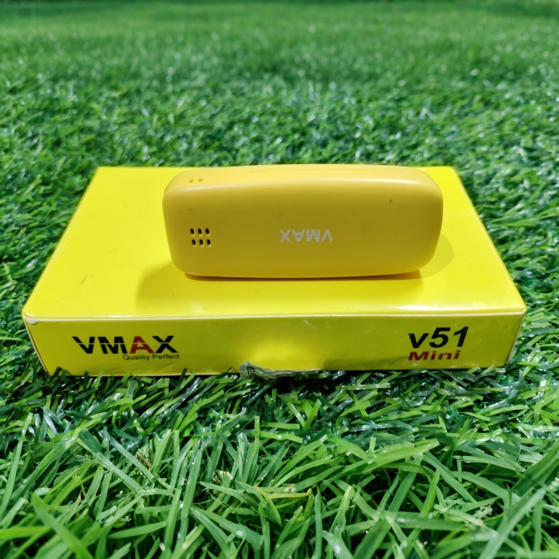 Vmax V51 Mini Phone Magic Voice(Yellow)