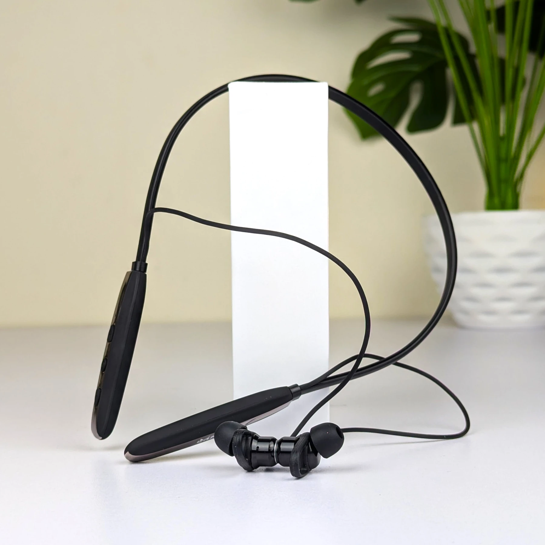 Max MX-76 Bluetooth Hanging Neckband Headphone