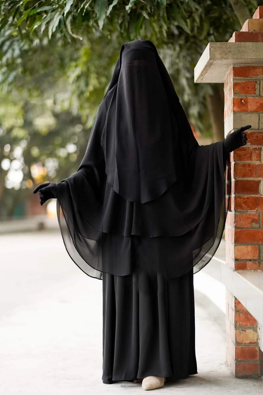 Muttaki Burka Set