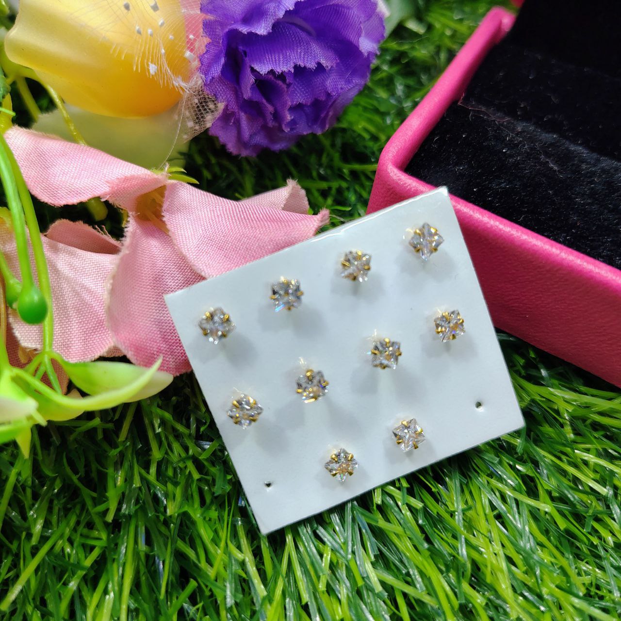 tiny crystal Chowtuskoni Nose pin For Women