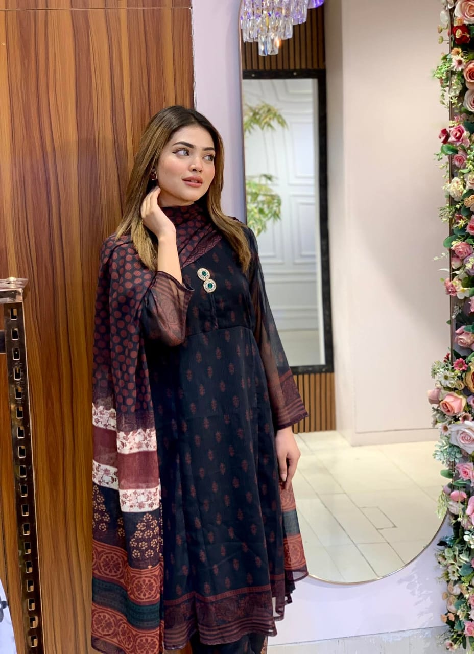 Jorjet Three Piece
