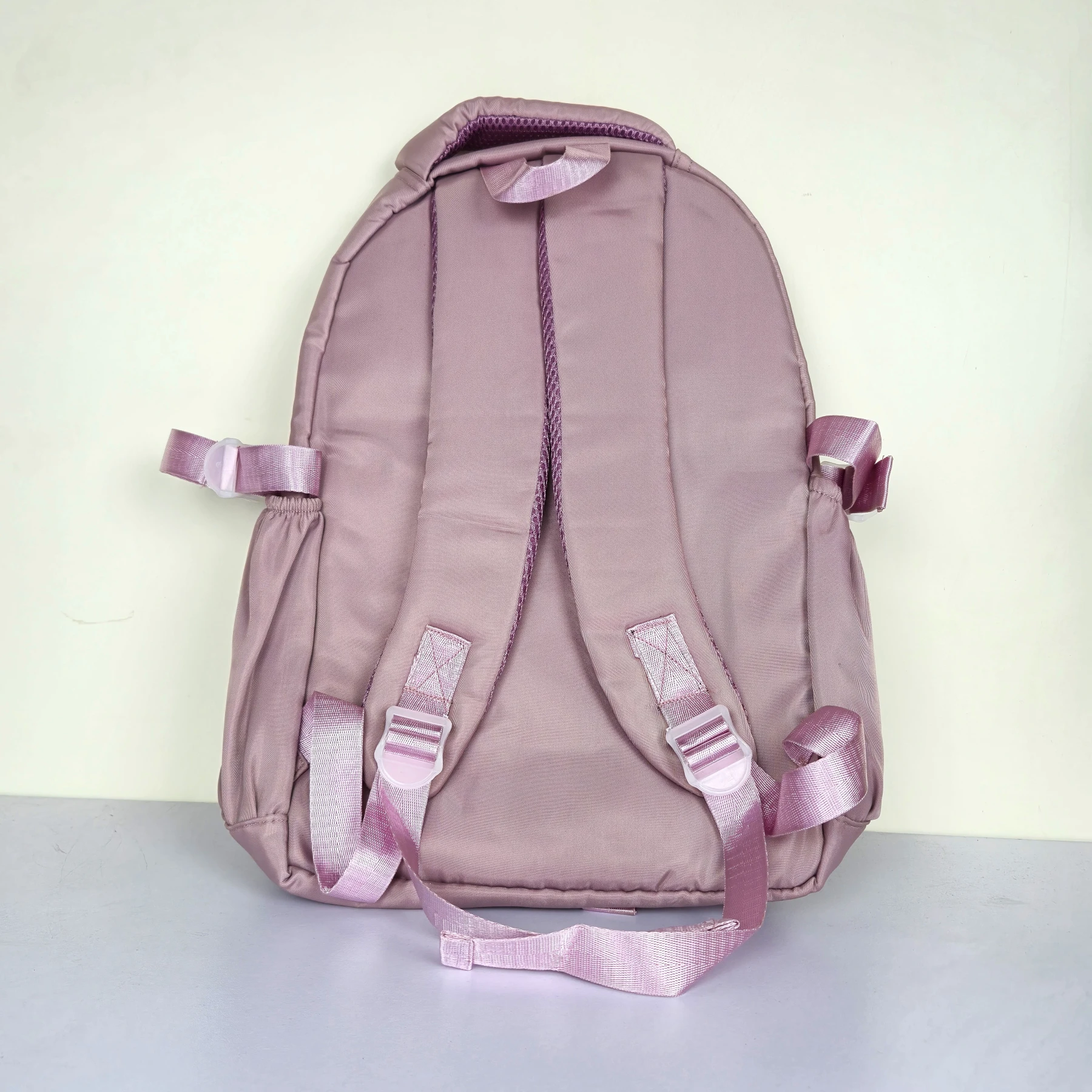 Multi-Pocket Casual Backpack with Geometric Flap
