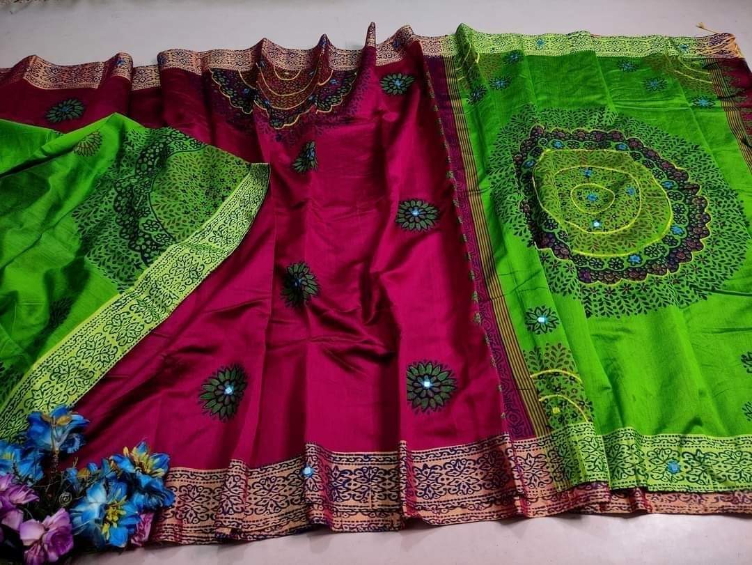 এমব্রয়ডাড়ী ধুপিয়ানসিল্ক শাড়ী